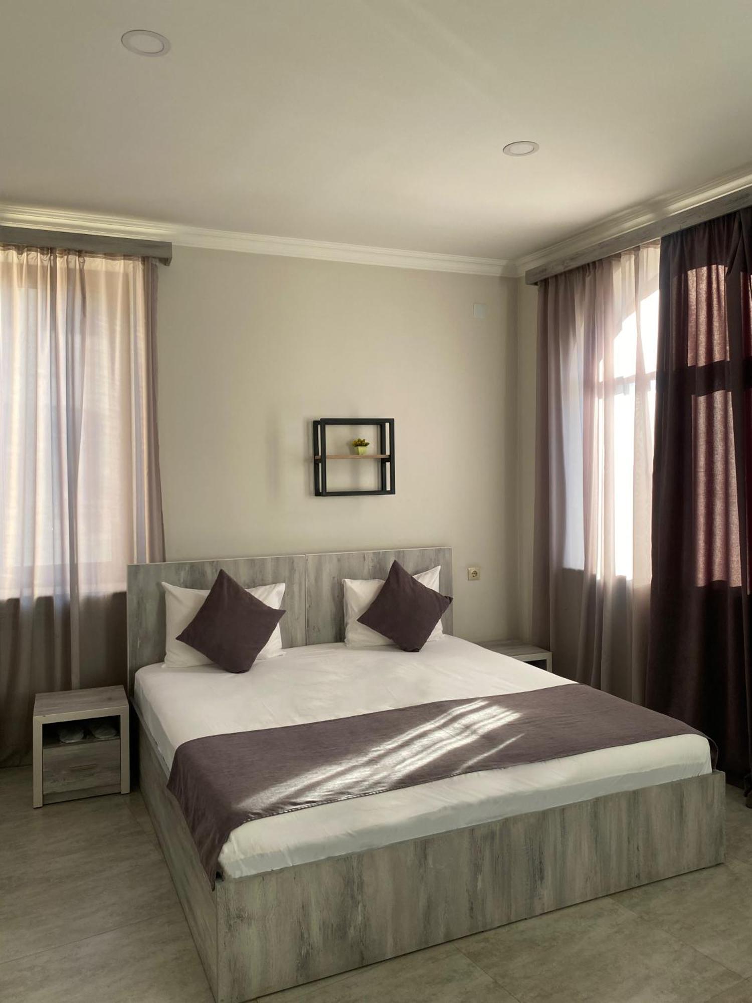 Hotel Menua Jerevan Exteriér fotografie